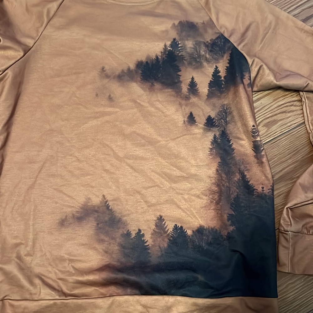 Rustic mountain forest sweater - Picture 2 of 2